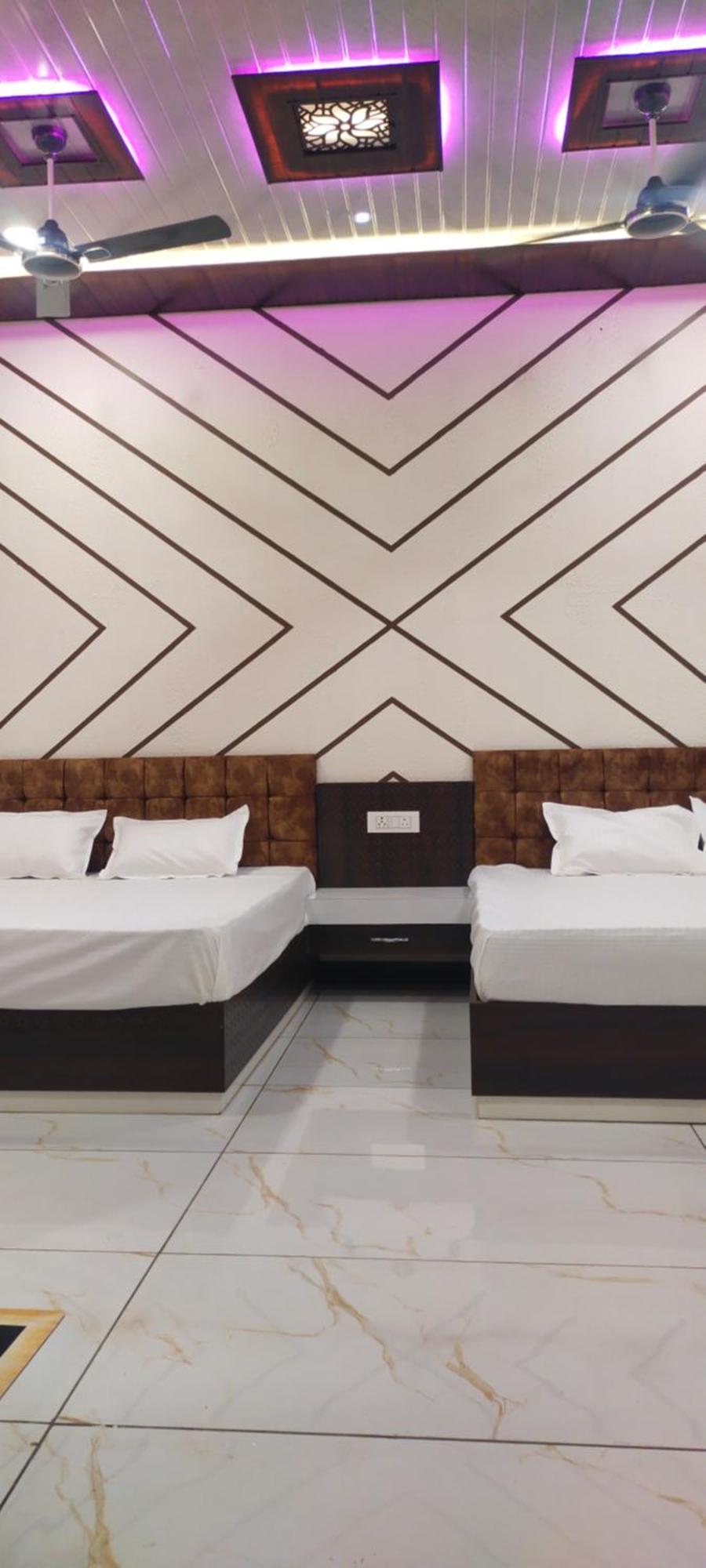 Anant Home Stay Ujjain Zimmer foto